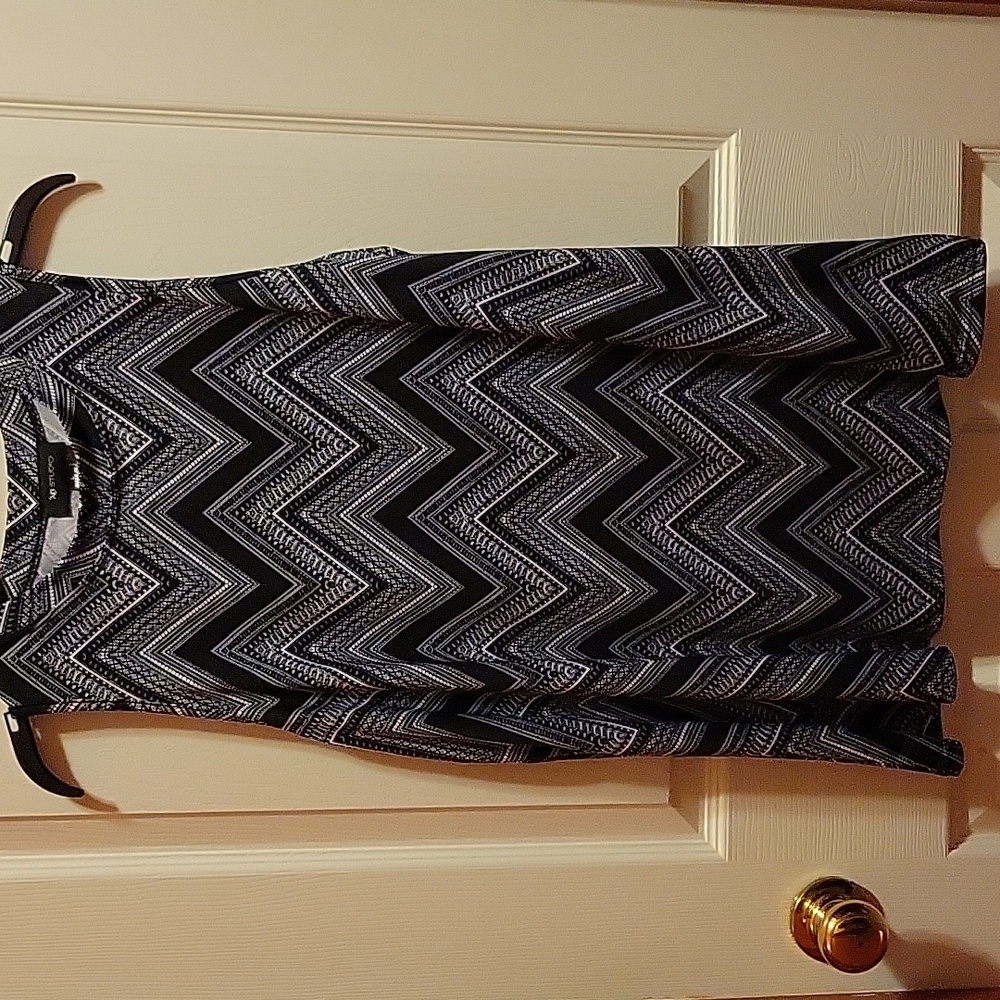 AB Studio Sleeveless Abstract Print Top Size Large